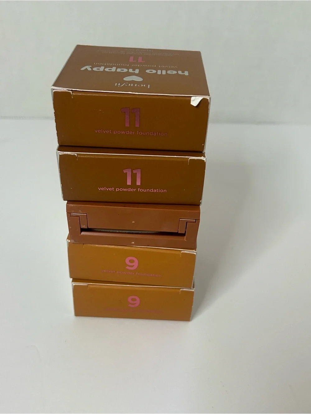 Benefit Hello‎ Happy Velvet Powder Foundation - Multiple Shades (9,10,11)